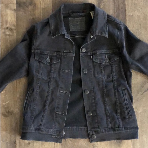 Levi’s black jean jacket - Picture 1 of 3